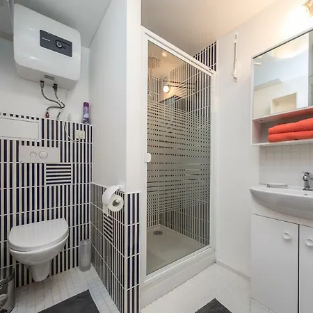 Trys Apartamentai *