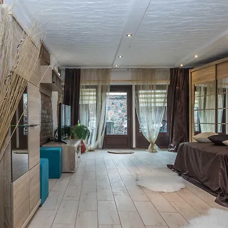 Trys Apartamentai