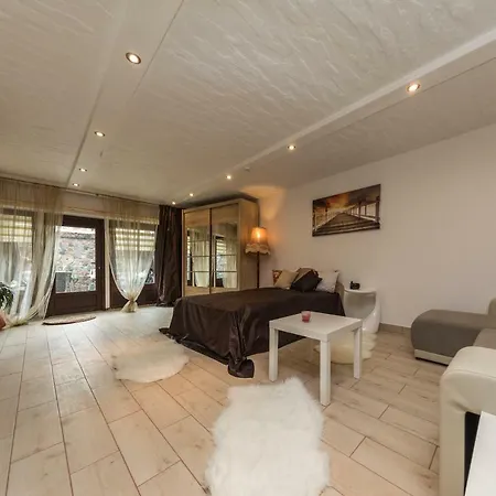 Trys Apartamentai