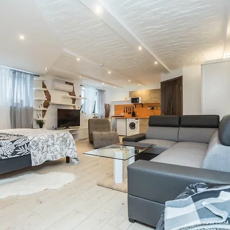 Trys Apartamentai Παλάγκα