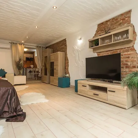 Lejlighed Trys Apartamentai *