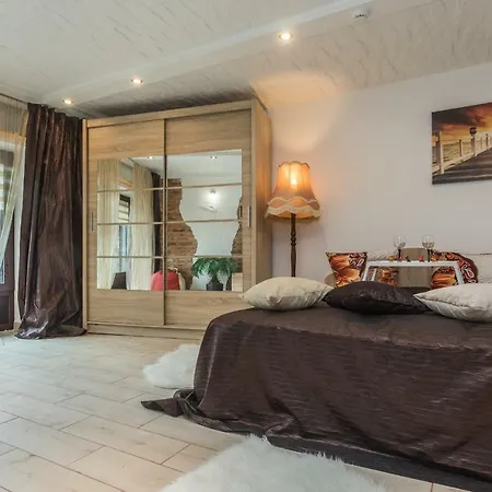 Trys Apartamentai * Παλάγκα